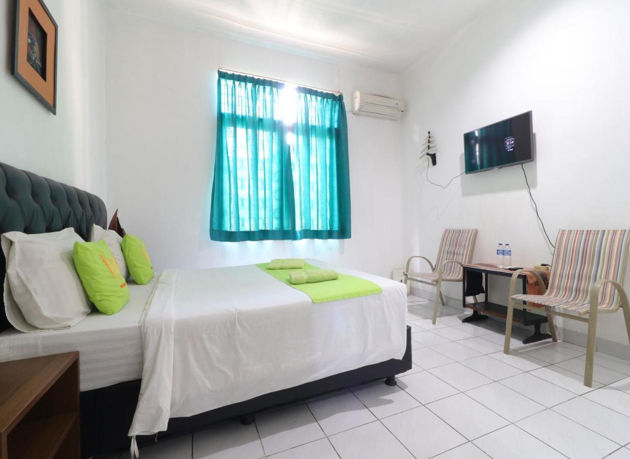 Hotel Huswah Airport Tangerang Kültér fotó