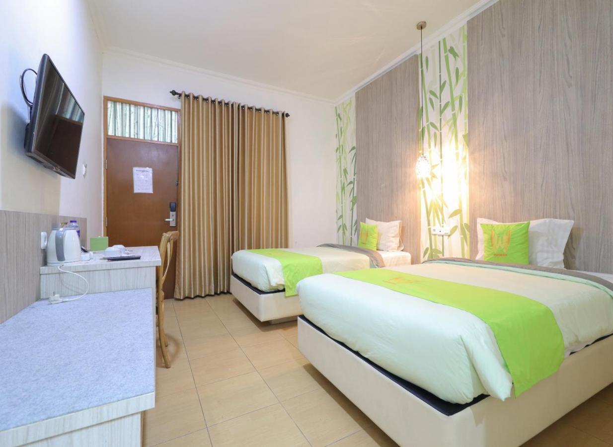 Hotel Huswah Airport Tangerang Kültér fotó