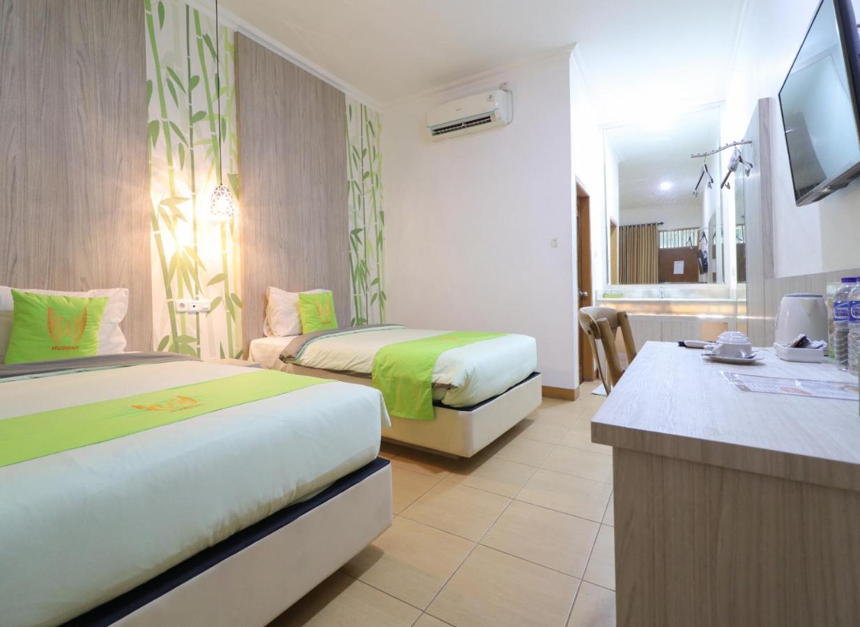Hotel Huswah Airport Tangerang Kültér fotó