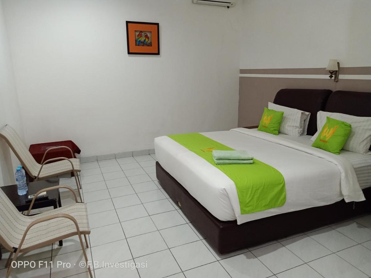 Hotel Huswah Airport Tangerang Kültér fotó
